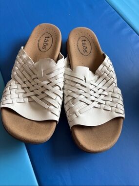 Taos Woven Slide Sandals in Off-White